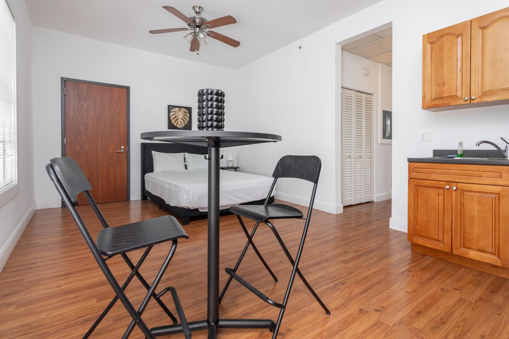 1-Bdrm Apartment - Heart Of Downtown & Wynwood Маямі Екстер'єр фото